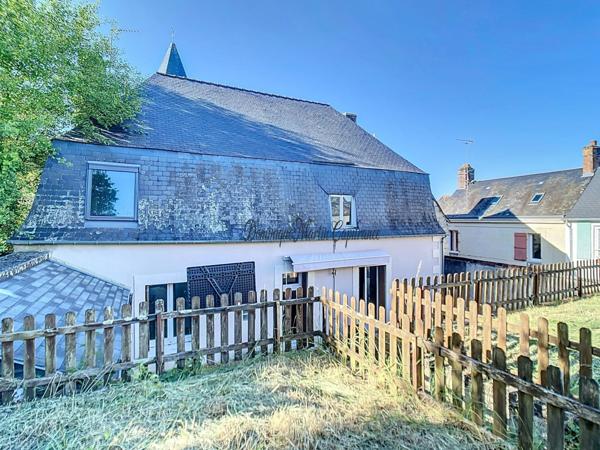 Sarthe (Dpt 72), COURDEMANCHE, Maison à vendre 5 pièces- jardin- terrasse- cave