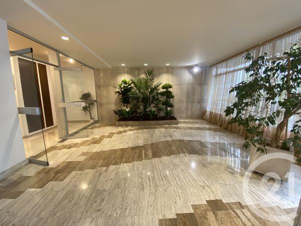 Appartement F4 à vendre  4 pièces - 120,70 m2 PARIS - 75016