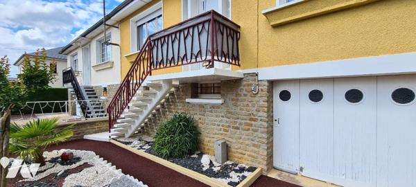 A 10 min à pied du centre-ville : maison individuelle à vendre Sablé-sur-Sarthe dans la Sarthe (72)