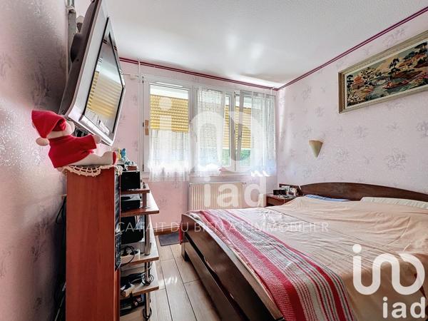 Appartement 4 pièces de 70 m² à Combs-la-Ville (77380)