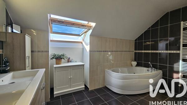 Maison à vendre 6 pièces 150 m² Morainvilliers
