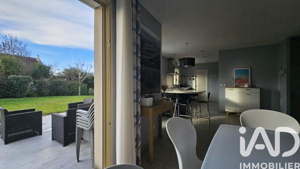 Maison à vendre 6 pièces 150 m² Morainvilliers