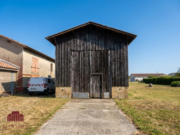 Ancien séchoir sur terrain constructible