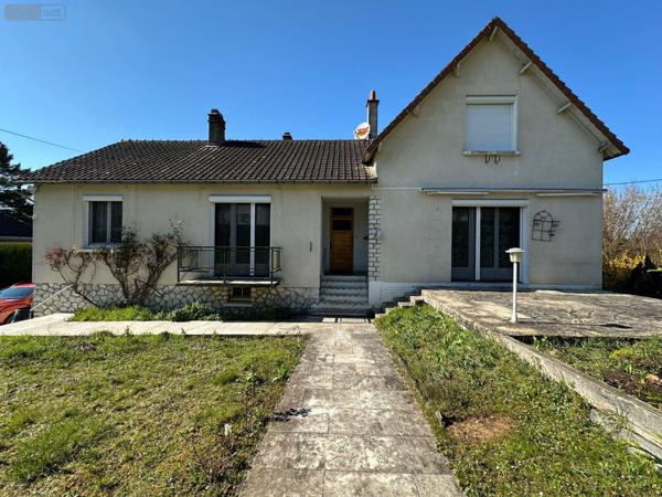 Maison à vendre à Saint-Aignan dans le Loir-et-Cher (41110), ref : 12101/1271   
CENTRE BOURG