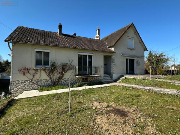 Maison à vendre à Saint-Aignan dans le Loir-et-Cher (41110), ref : 12101/1271   
CENTRE BOURG
