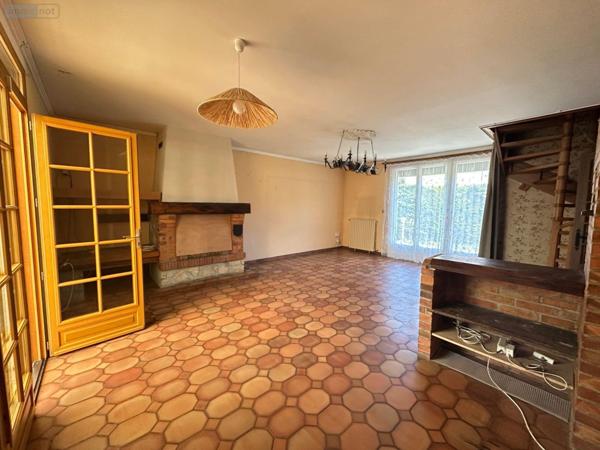 Maison à vendre à Saint-Aignan dans le Loir-et-Cher (41110), ref : 12101/1271   
CENTRE BOURG