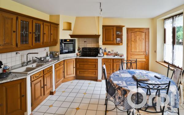 Maison à vendre    6 pièces •  Chaumont-en-Vexin