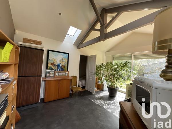 Maison 8 pièces de 232 m² à Pessac (33600)