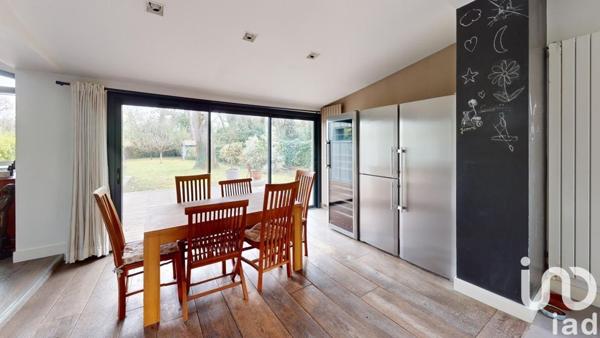 Maison 8 pièces de 232 m² à Pessac (33600)