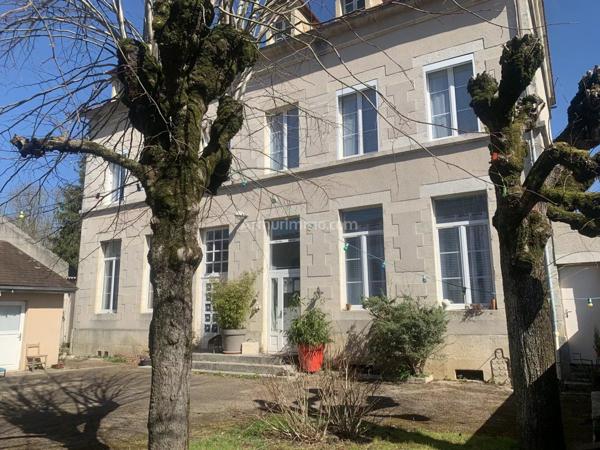 Vente Maison de village 18 pièces 384 m2 à Noyers