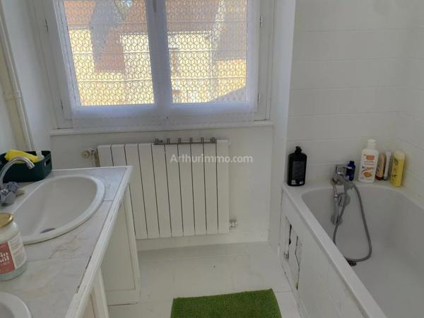 Vente Maison de village 18 pièces 384 m2 à Noyers