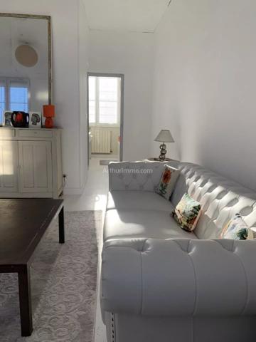 Vente Maison de village 18 pièces 384 m2 à Noyers