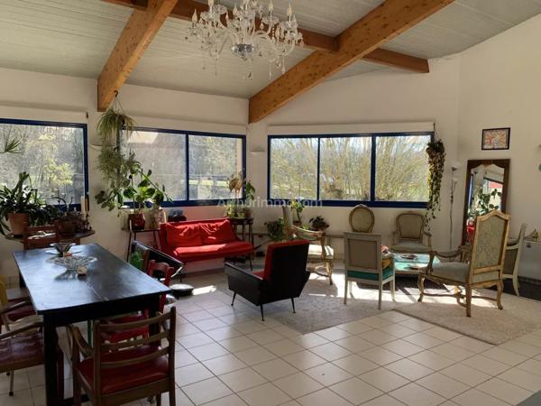 Vente Maison de village 18 pièces 384 m2 à Noyers