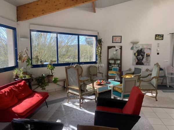 Vente Maison de village 18 pièces 384 m2 à Noyers