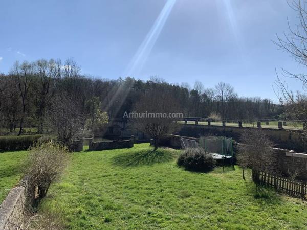 Vente Maison de village 18 pièces 384 m2 à Noyers