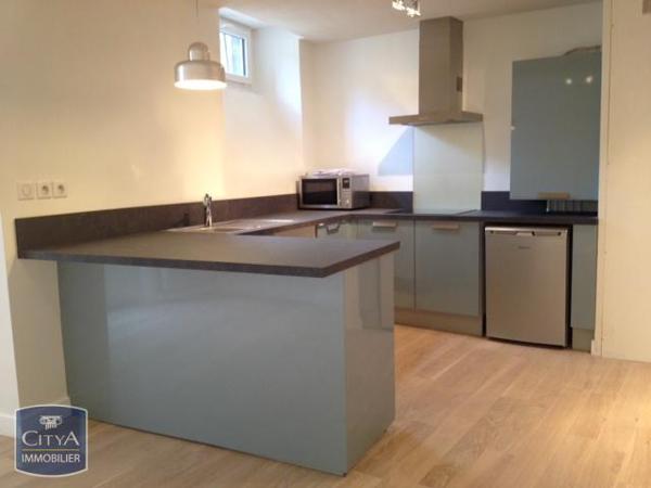 Appartement à louer 2 pièces 47.9m²