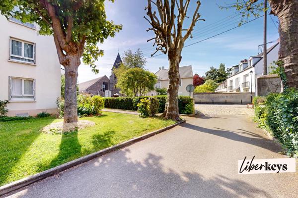 Appartement rénové 3 pièces - traversant - 52 m² avec balcon et cave - Trappes