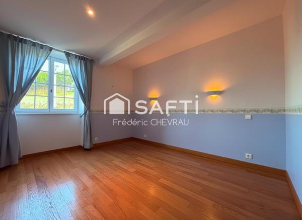 Belle maison en pierre, Bourgogne du sud