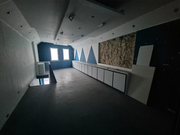 Immeuble d'habitation avec boutique à vendre NIORT (79)