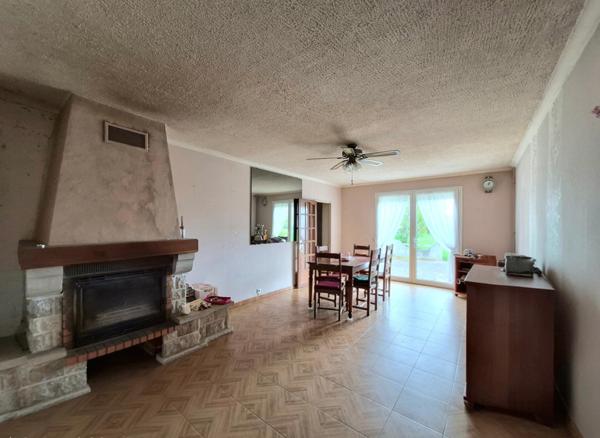 MAISON 3 CHAMBRES - GARAGE SUR 2720M² DE TERRAIN