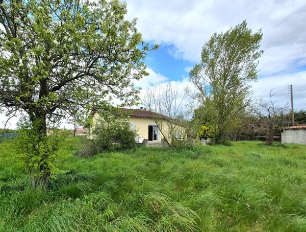 MAISON 3 CHAMBRES - GARAGE SUR 2720M² DE TERRAIN