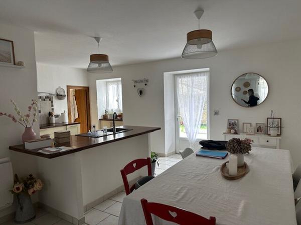 Maison ancienne rénovée Breuil Magne 4 chambres 150 m2