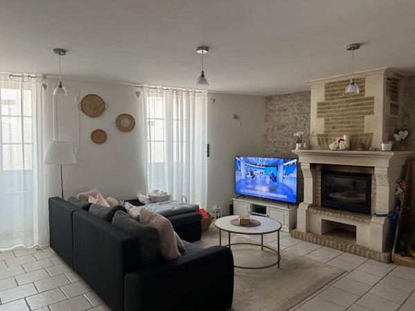 Maison ancienne rénovée Breuil Magne 4 chambres 150 m2