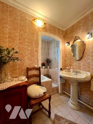 SAINT-PIERRE-DES-CORPS
Idéalement située dans un environnement calme