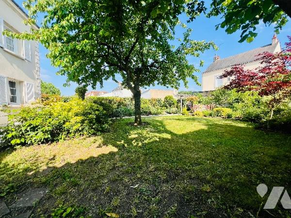 SAINT-PIERRE-DES-CORPS
Idéalement située dans un environnement calme