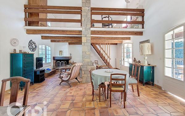 Maison à vendre    4 pièces •  Le Beausset