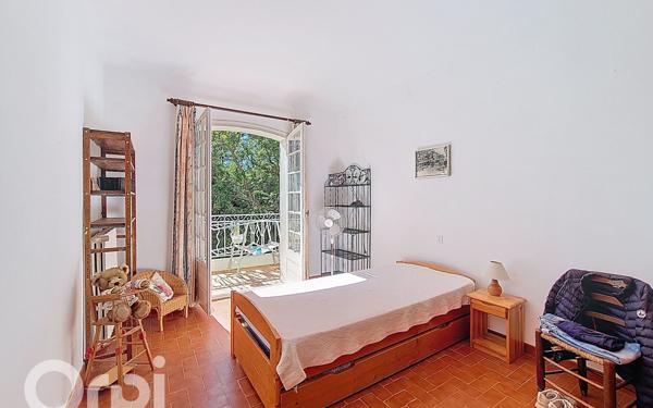 Maison à vendre    4 pièces •  Le Beausset