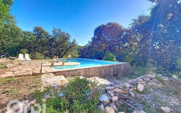 Maison à vendre    4 pièces •  Le Beausset