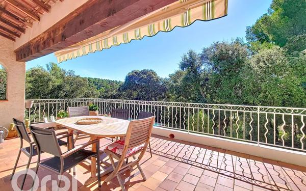 Maison à vendre    4 pièces •  Le Beausset