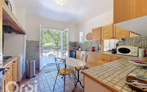 Maison à vendre    4 pièces •  Le Beausset