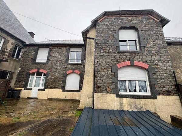 A VENDRE - Immeuble à vendre à Merdrignac