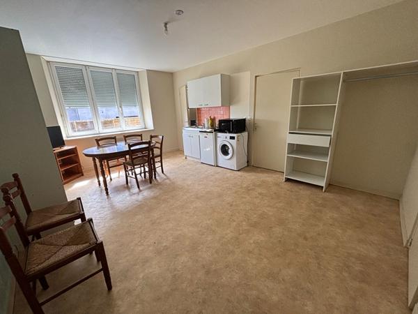 A VENDRE - Immeuble à vendre à Merdrignac