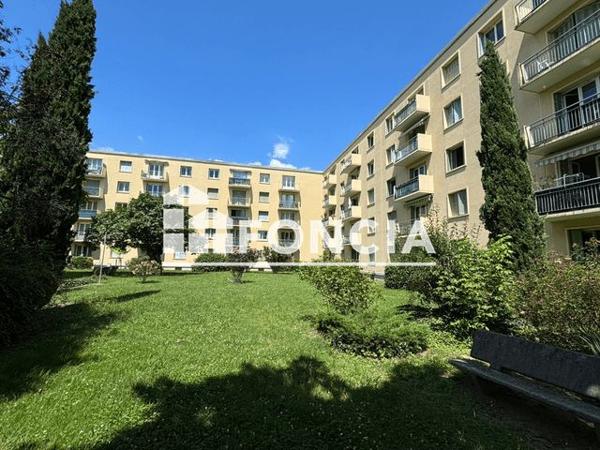 Location Appartement 3 pièces 57.2 m² - 315 AVENUE SADI CARNOT Guilherand-granges 07500