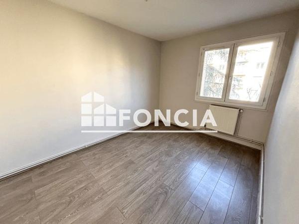 Location Appartement 3 pièces 57.15 m² - 315 AVENUE SADI CARNOT Guilherand-granges 07500