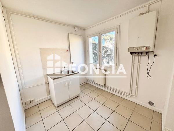 Location Appartement 3 pièces 57.15 m² - 315 AVENUE SADI CARNOT Guilherand-granges 07500