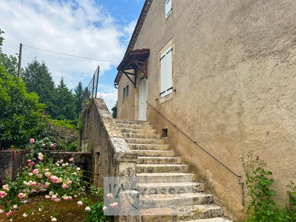 Maison en Pierre au Bord du Lot avec Grange