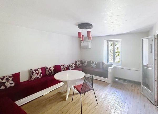 Maison en Pierre au Bord du Lot avec Grange