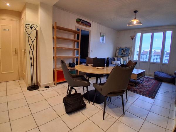 Appartement Villeurbanne 3 pièce(s) 54.39 m2