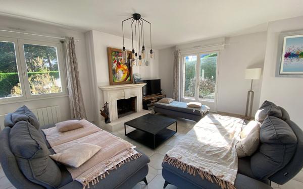 Maison à vendre    7 pièces • 220 m2 Arzon