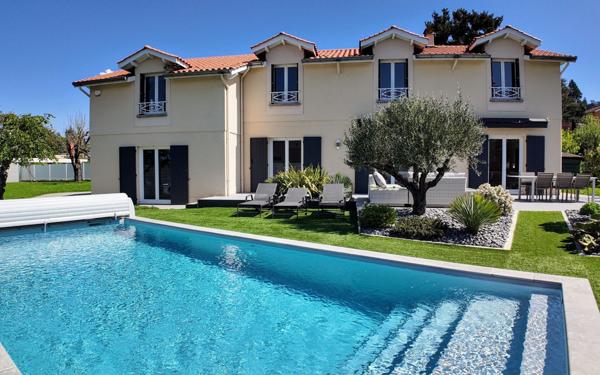 Maison à vendre    6 pièces • 190 m2 Saint-Priest-en-Jarez