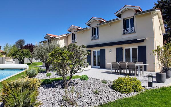 Maison à vendre    6 pièces • 190 m2 Saint-Priest-en-Jarez