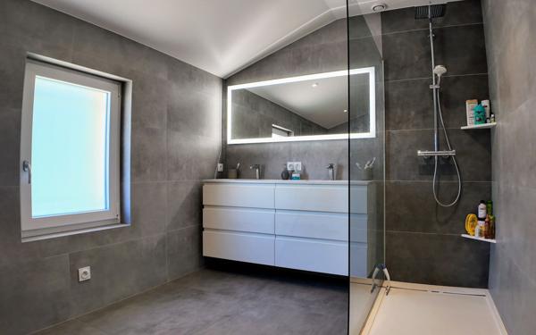 Maison à vendre    6 pièces • 190 m2 Saint-Priest-en-Jarez