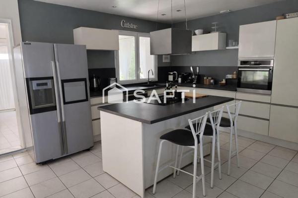 maison 4 chambres plain-pied sans vis à vis sur terrain clos.