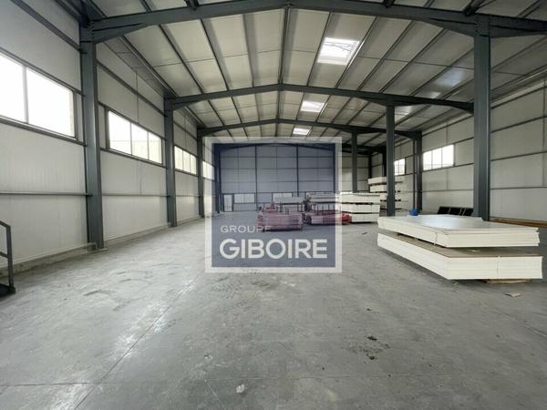 Local d'activites 800 m² à louer AIGREFEUILLE SUR MAINE (réf : 44.019086)