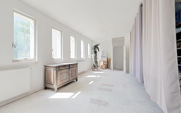 Appartement à vendre    3 pièces • 156,74 m2 Rosny-sous-Bois