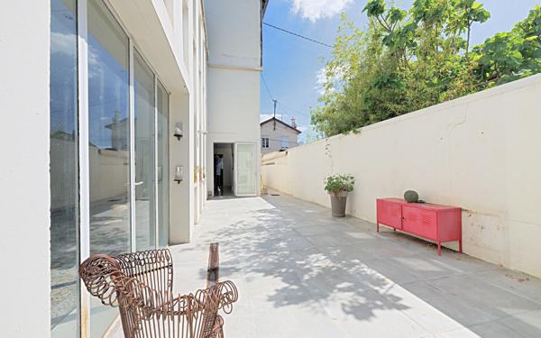 Appartement à vendre    3 pièces • 156,74 m2 Rosny-sous-Bois